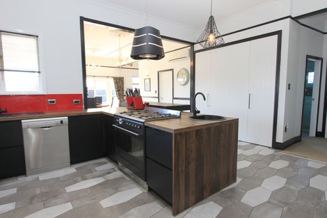 Photo of property in 37 Muller Road, Blenheim, 7201