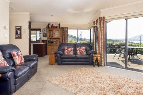 Photo of property in 3 Kinder Street, Acacia Bay, Taupo, 3330