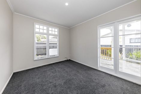Photo of property in 2/16 Gordon Road, Papatoetoe, Auckland, 2025