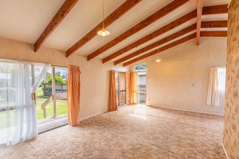 Photo of property in 14 Lake Street, Takapau, 4203
