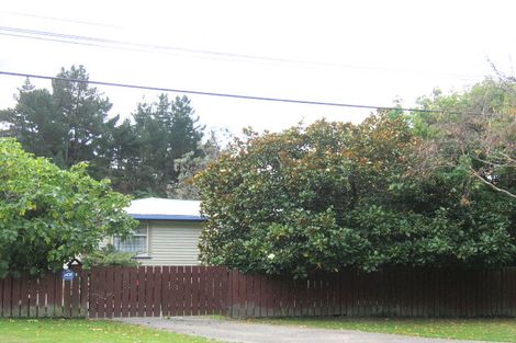 Photo of property in 4 Pinehaven Road, Pinehaven, Upper Hutt, 5019