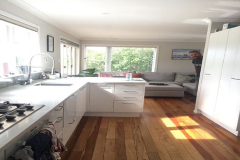 Photo of property in 7a Cedar Terrace, Stanmore Bay, Whangaparaoa, 0932