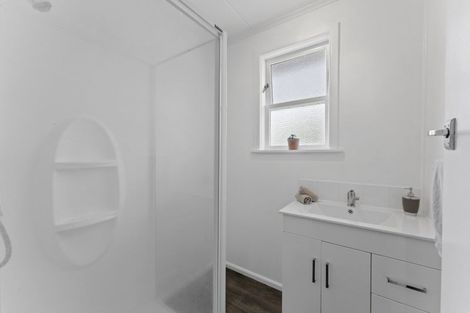 Photo of property in 2 Kopara Grove, Stokes Valley, Lower Hutt, 5019