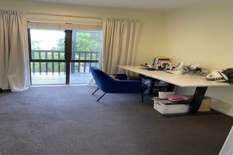 Photo of property in 10 Palliser Lane, Browns Bay, Auckland, 0630