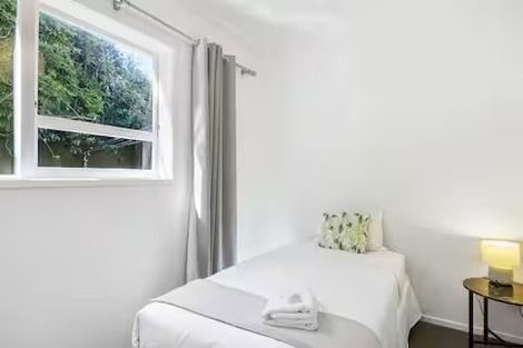 Photo of property in 3/4 Beach Road, Castor Bay, Auckland, 0620