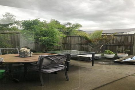 Photo of property in 4 Rivoli Place, Karaka, Papakura, 2113