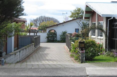 Photo of property in 18 Saint Hill Lane, Havelock North, 4130