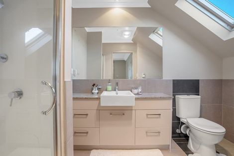 Photo of property in 5 Chateau Rise, Flat Bush, Auckland, 2016