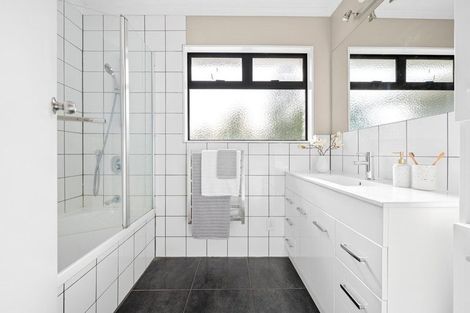 Photo of property in 27 Pelorus Street, Glenview, Hamilton, 3206