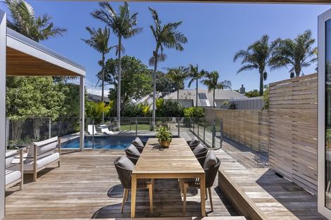 Photo of property in 30 Edgars Road, Westmere, Auckland, 1022