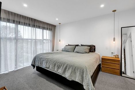 Photo of property in 28a Waiwaka Terrace, Strandon, New Plymouth, 4312