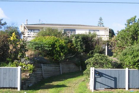 Photo of property in 36 Field Way, Waikanae Beach, Waikanae, 5036