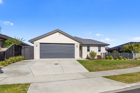 Photo of property in 21 Batty Street, Papamoa Beach, Papamoa, 3118