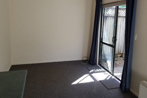 Photo of property in 4/3 Orwell Road, Greenhithe, Auckland, 0632