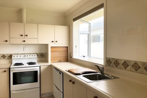 Photo of property in 176 Karaka Street, Castlecliff, Whanganui, 4501