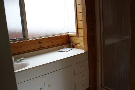 Photo of property in 2/24 Bernie Edwards Place, Botany Downs, Auckland, 2010