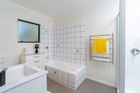 Photo of property in 235 Devich Road, Mangawhai, Kaiwaka, 0573