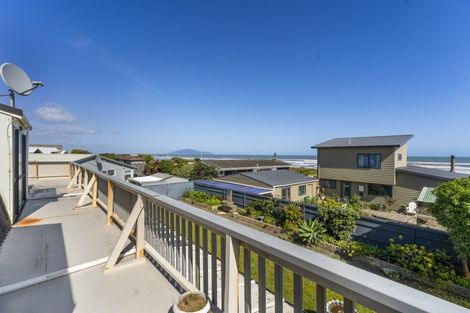 Photo of property in 3 Scott Avenue, Otaki Beach, Otaki, 5512