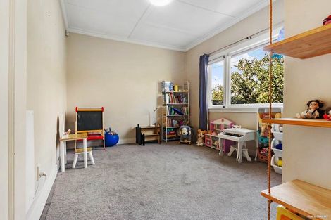 Photo of property in 1 Admiral Beatty Avenue, Mount Roskill, Auckland, 1041