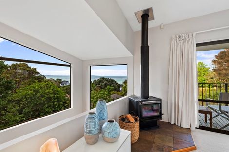 Photo of property in 14 Glenelg Road, Red Beach, 0932