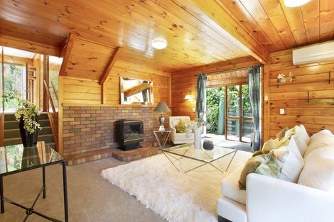 Photo of property in 6 Parklands Avenue, Swanson, Auckland, 0614