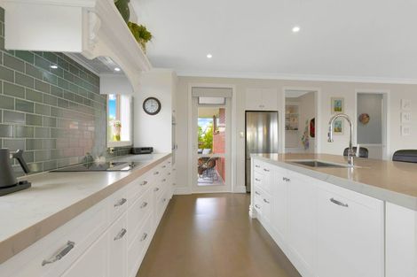 Photo of property in 2/2 Loe Place, Amberley, 7410