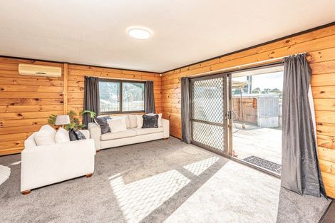 Photo of property in 29 Laird Street, Castlecliff, Whanganui, 4501