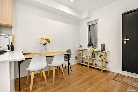 Photo of property in 19/26 Springvale Drive, Fairview Heights, Auckland, 0632