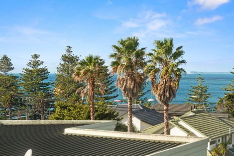 Photo of property in 98 Hebron Road, Waiake, Auckland, 0630