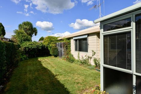 Photo of property in 2/38 Sandwich Road, St Andrews, Hamilton, 3200