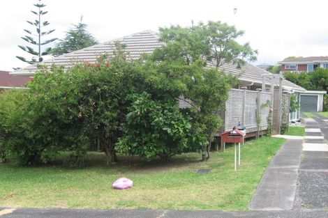 Photo of property in 2/6 Margaret Place, Milford, Auckland, 0620