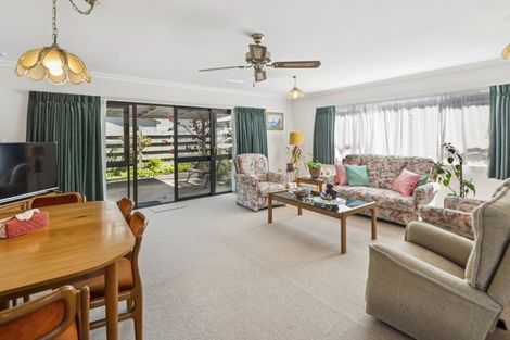 Photo of property in 4 Orchard Place, Lynmore, Rotorua, 3010