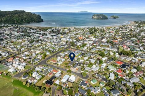 Photo of property in 102 Mark Street, Whangamata, 3620