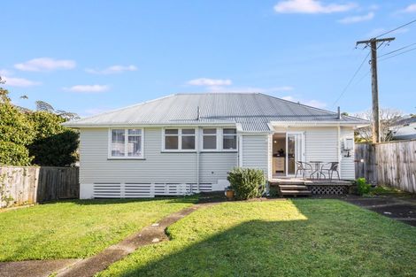 Photo of property in 17 Morgan Street, Johnsonville, Wellington, 6037