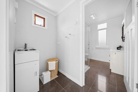 Photo of property in 257 Carrington Street, Vogeltown, New Plymouth, 4310