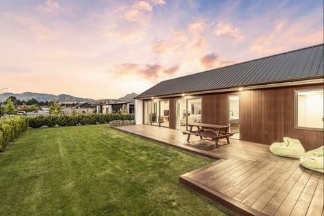 Photo of property in 19 Pounamu Avenue, Albert Town, Wanaka, 9305