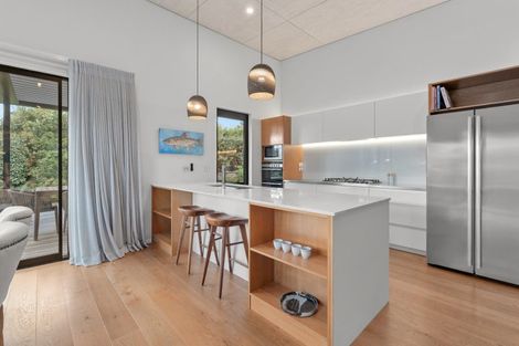 Photo of property in 1 Kirimoko Crescent, Wanaka, 9305