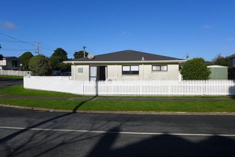 Photo of property in 13b Franklyn Road, Tawa, Wellington, 5028