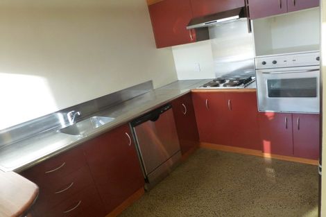 Photo of property in Pirie Street Townhouses, 28/35 Pirie Street, Mount Victoria, Wellington, 6011