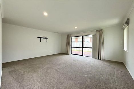 Photo of property in 1 Maple Lane, Huapai, Kumeu, 0810