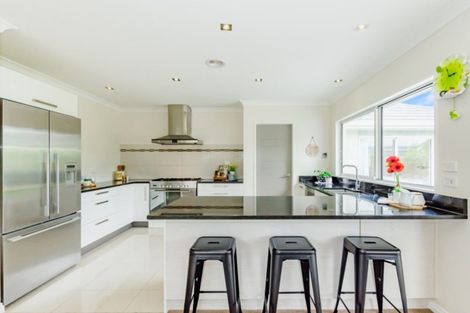 Photo of property in 7 Otupoa Way, Paraparaumu, 5032