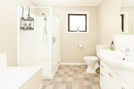 Photo of property in 184 Orangi Kaupapa Road, Northland, Wellington, 6012