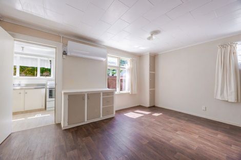 Photo of property in 27 Milton Road, Bluff Hill, Napier, 4110