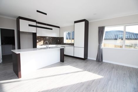 Photo of property in 80 Jeroboam Loop, Kumeu, 0810