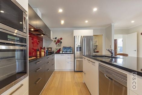 Photo of property in 8 Larmer Drive, Kumeu, 0810