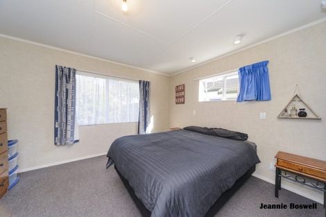 Photo of property in 25 Chadwick Place, Highbury, Palmerston North, 4412