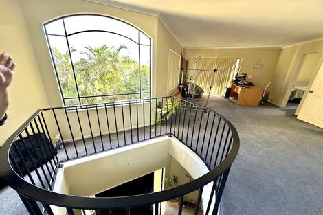 Photo of property in 8 Canonbie Place, East Tamaki Heights, Auckland, 2016