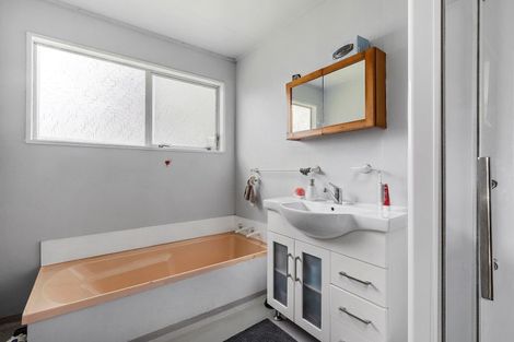 Photo of property in 15a Streatlam Crescent, Strathmore Park, Wellington, 6022