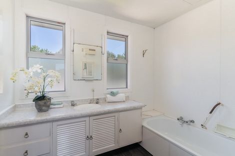 Photo of property in 1/15 Dovedale Avenue, Ilam, Christchurch, 8041