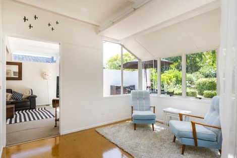 Photo of property in 40 Crewe Crescent, Hokowhitu, Palmerston North, 4410